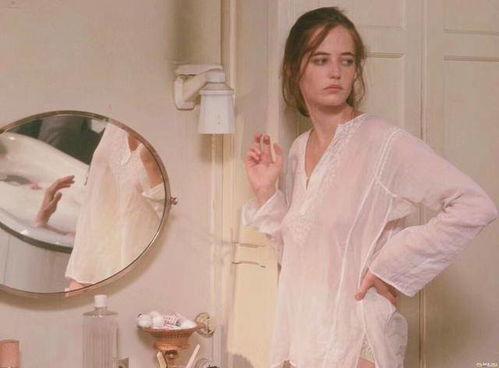 AV明星点赞,热门话题背后的情感纠葛