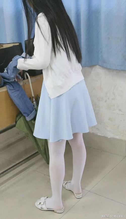 白丝袜女小学生,白丝袜女小学生的纯真时光
