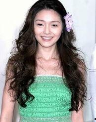 头上带花女明星,揭秘头上带花女明星的时尚魅力